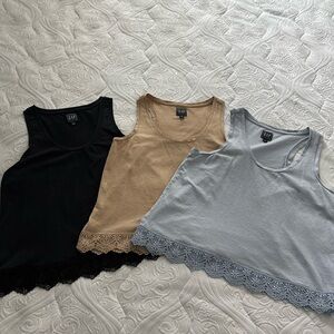 *3* GAP Cotton Lace Trim Tank Tops - Small